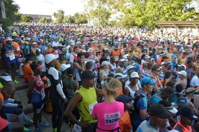Runners in Yale Road await the start of the 2018 Varsity Kudus 15km road race